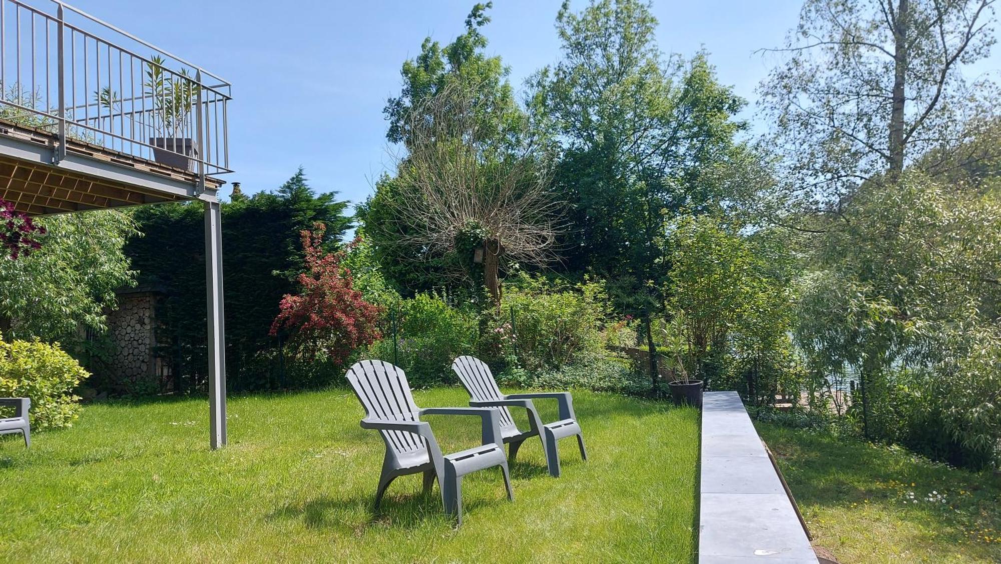 Gite En Bord De Meuse Monthermé Eksteriør bilde